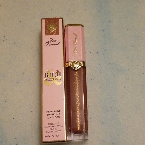 Makeup Bundle - Picture 3 of 7